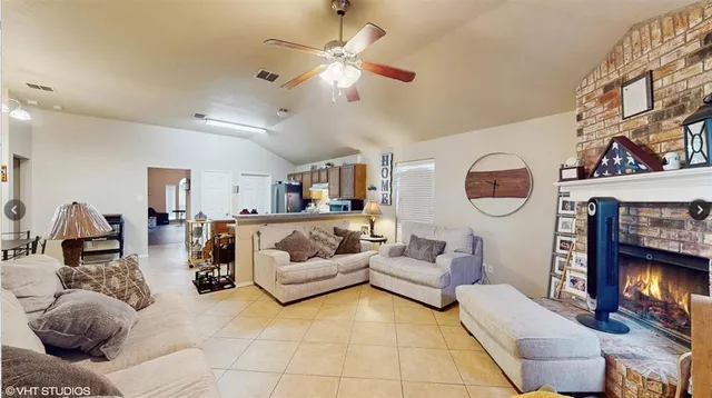 $2,550 | 628 Bent Oak Drive, Fort Worth, TX 76131