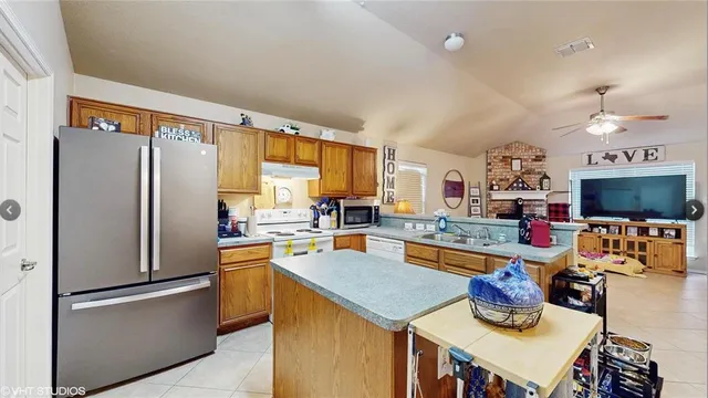 $2,550 | 628 Bent Oak Drive, Fort Worth, TX 76131