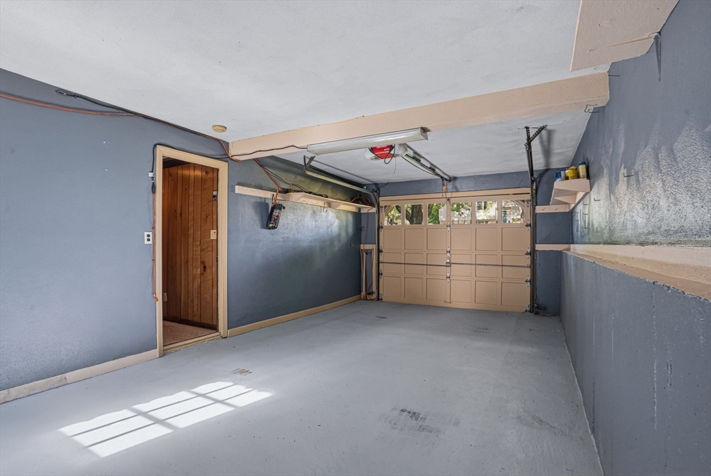 44 Tomlinson Road Attleboro, MA 02703 - Photo 32 of 35