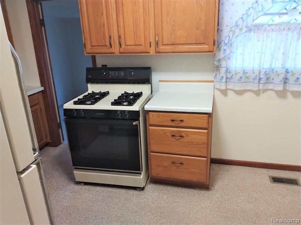 1263 Fall River Road Ypsilanti, MI 48198 - Photo 16 of 25