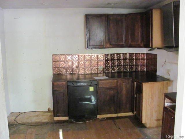 4811 Harvard Road Detroit, MI 48224 - Photo 8 of 19 IMG_0994