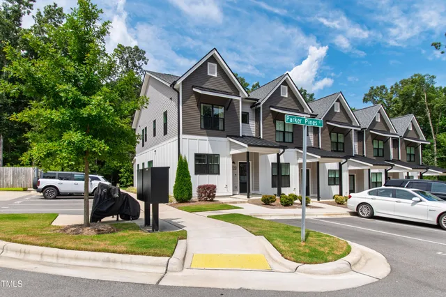 $539,000 | 5705 Tall Pines Court, Raleigh, NC 27609