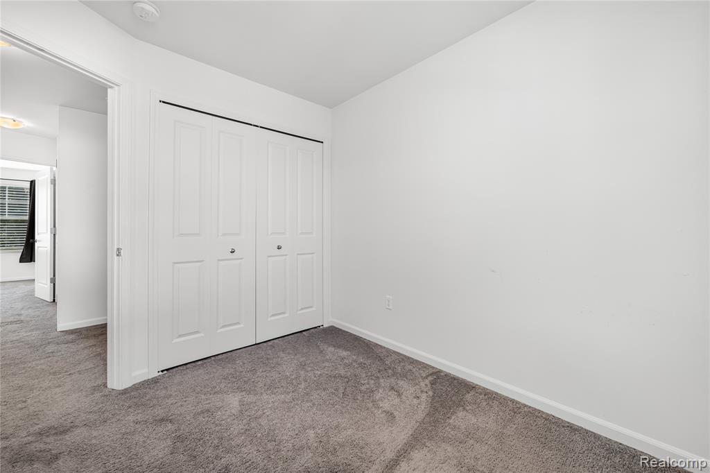 591 Parkside Way, Unit 16 Ferndale, MI 48220 - Photo 20 of 35