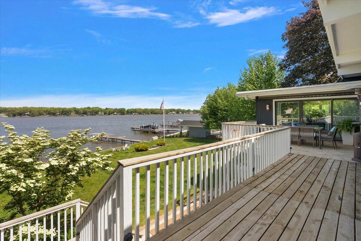437 Graafschap Road Holland, MI 49423 - Photo 3 of 55