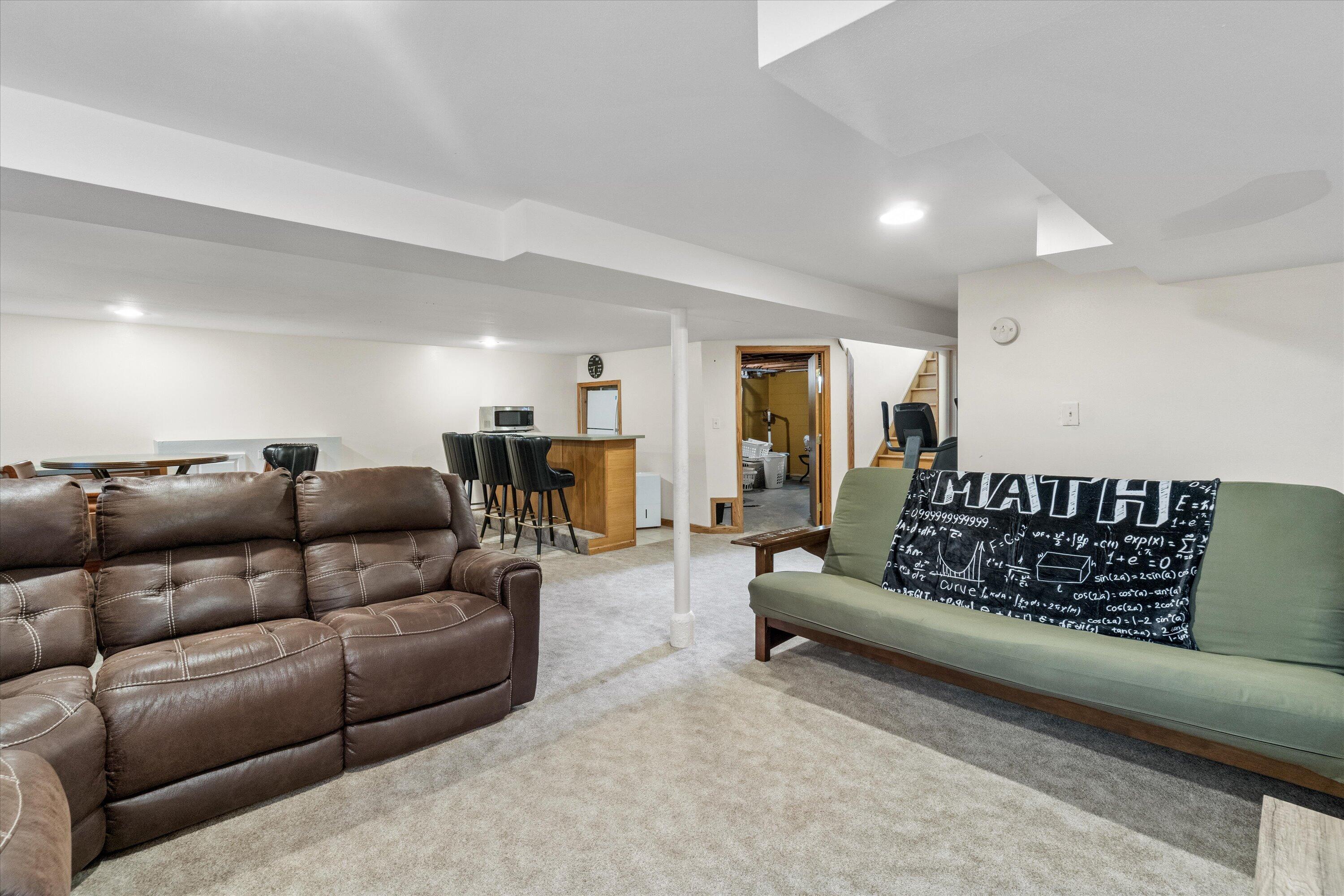 3225 South 80th Street Milwaukee, WI 53219 - Photo 19 of 29 Rec room