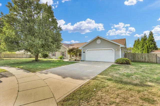 $300,000 | 401 Winston Court, St. Joseph, IL 61873