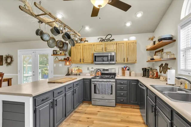 $300,000 | 401 Winston Court, St. Joseph, IL 61873