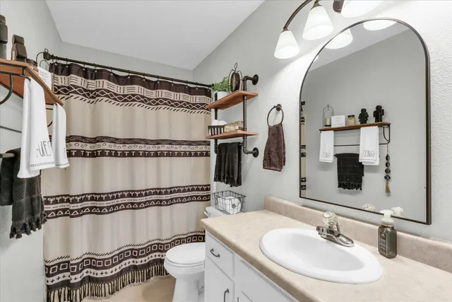 $300,000 | 401 Winston Court, St. Joseph, IL 61873