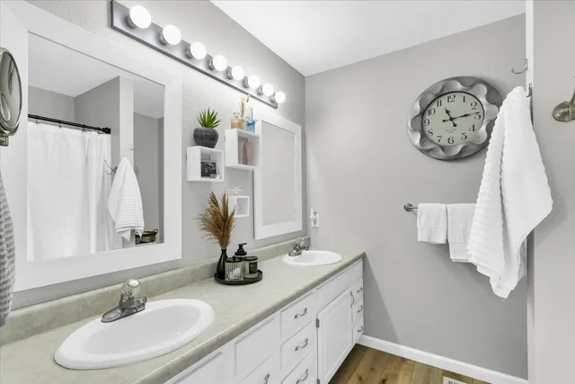 $300,000 | 401 Winston Court, St. Joseph, IL 61873