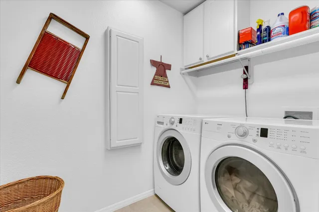 $300,000 | 401 Winston Court, St. Joseph, IL 61873