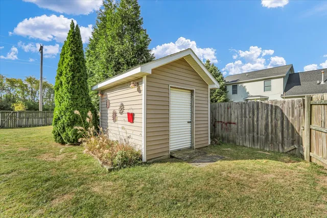 $300,000 | 401 Winston Court, St. Joseph, IL 61873