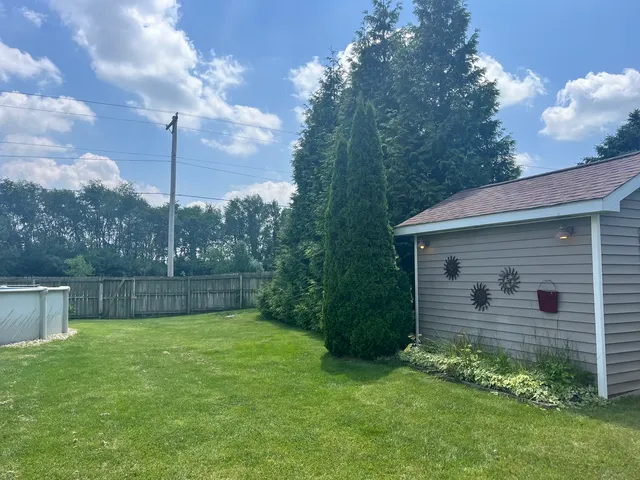 $300,000 | 401 Winston Court, St. Joseph, IL 61873