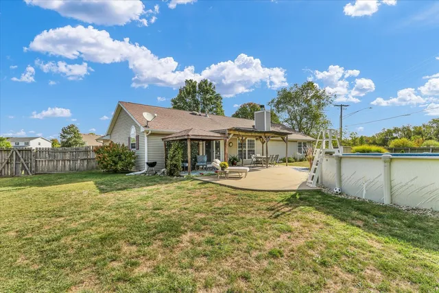 $300,000 | 401 Winston Court, St. Joseph, IL 61873