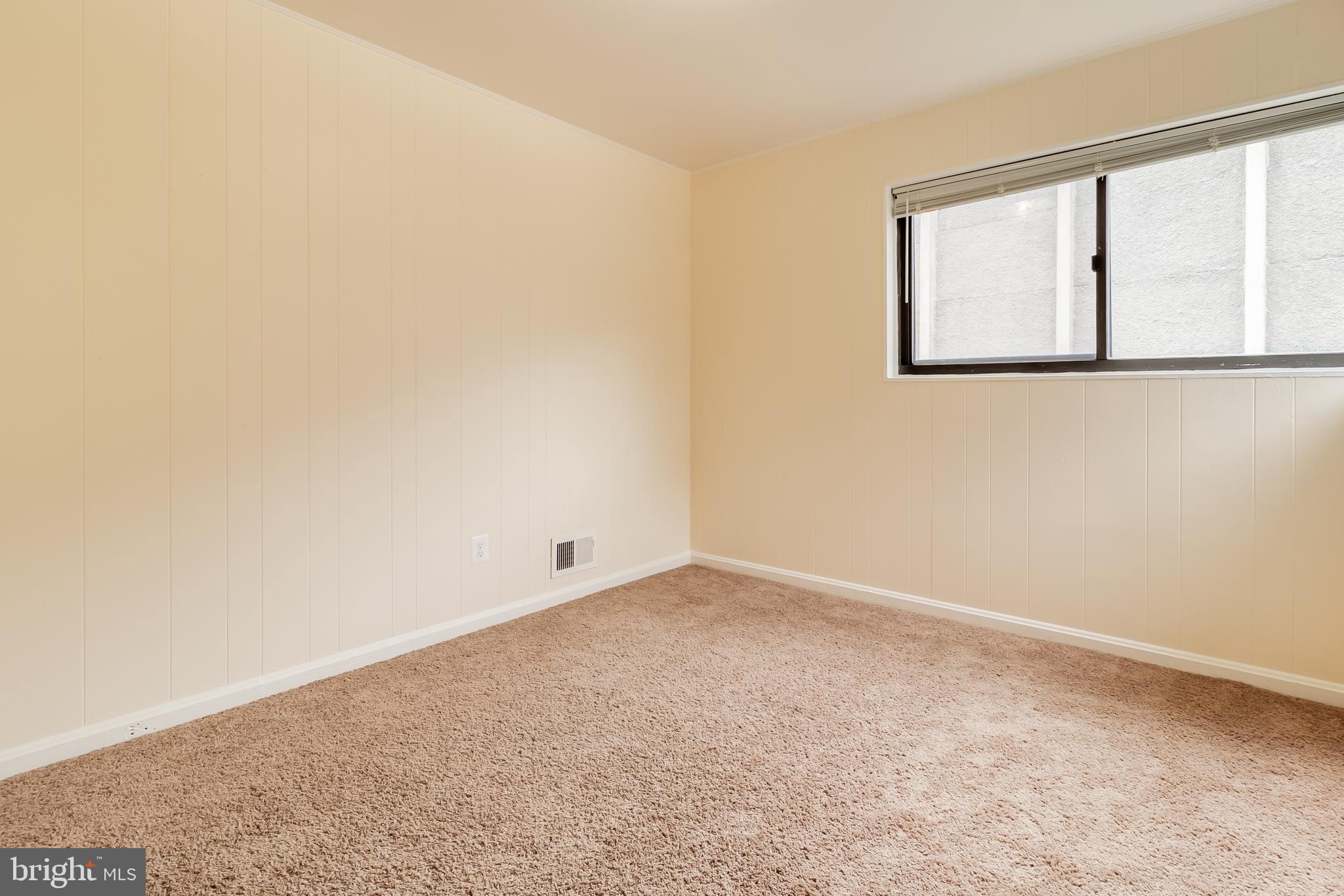 6823 Cabin John Road Springfield, VA 22150 - Photo 22 of 43