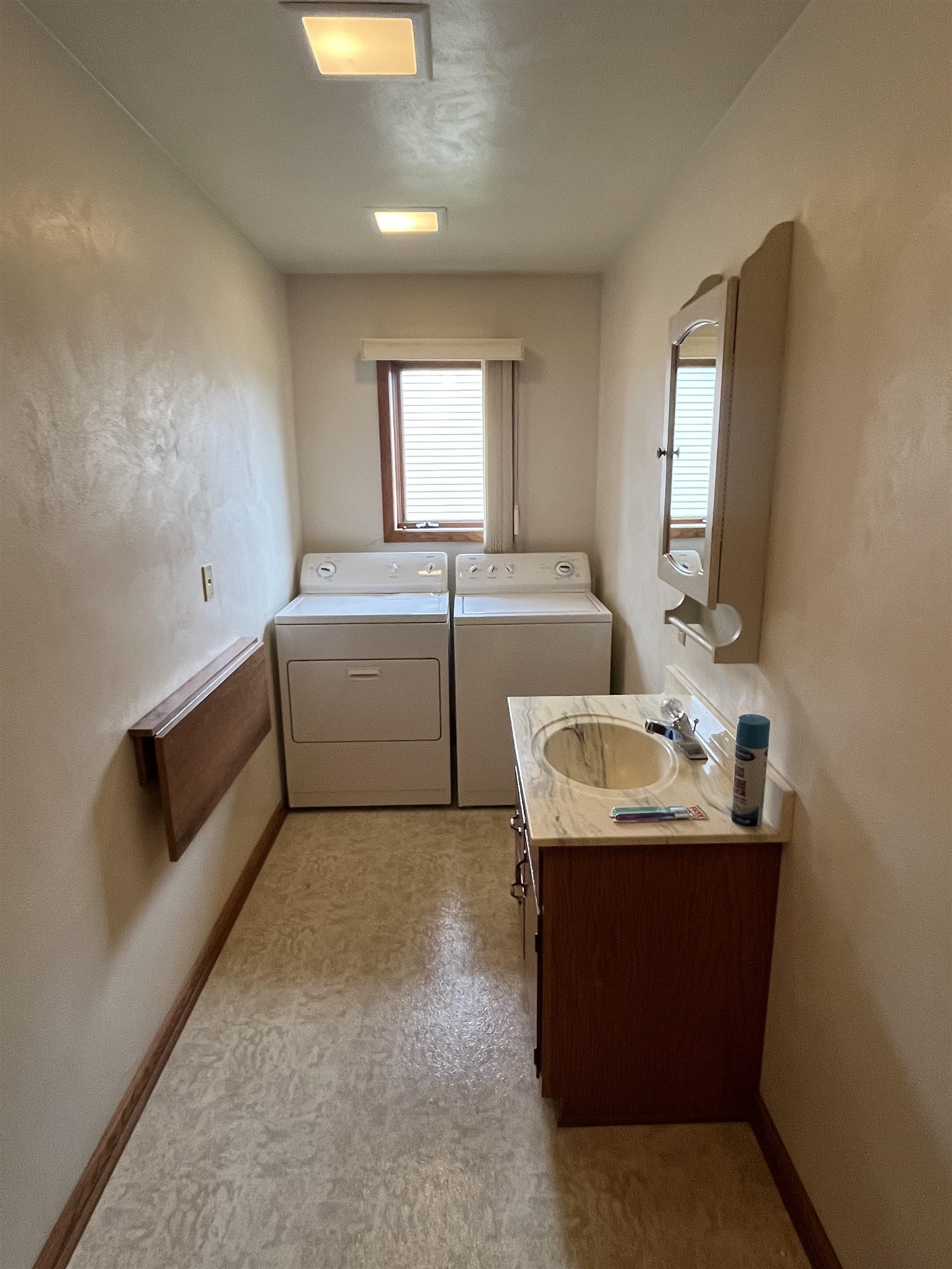713 West Spring Street Waupun, WI 53963 - Photo 3 of 16