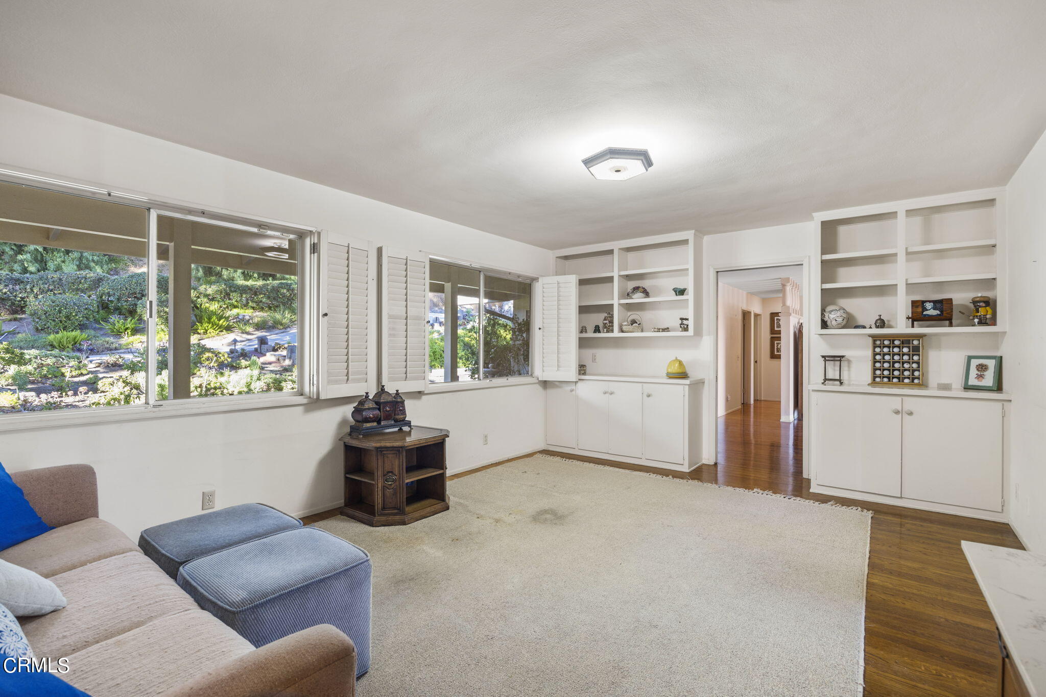 702 North Loop Drive Camarillo, CA 93010 - Photo 23 of 57 Family Room