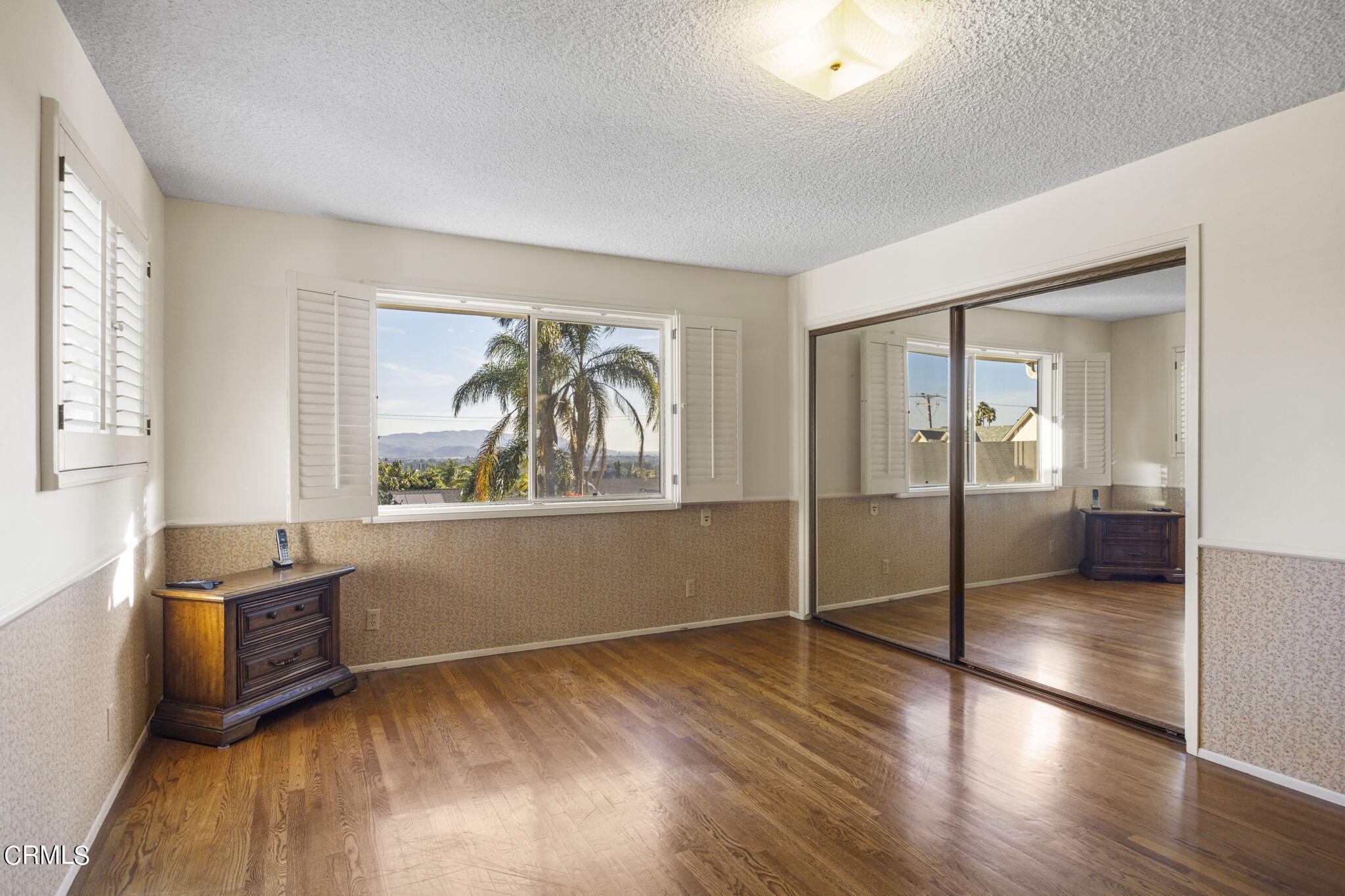 702 North Loop Drive Camarillo, CA 93010 - Photo 24 of 57 Primary Bedroom