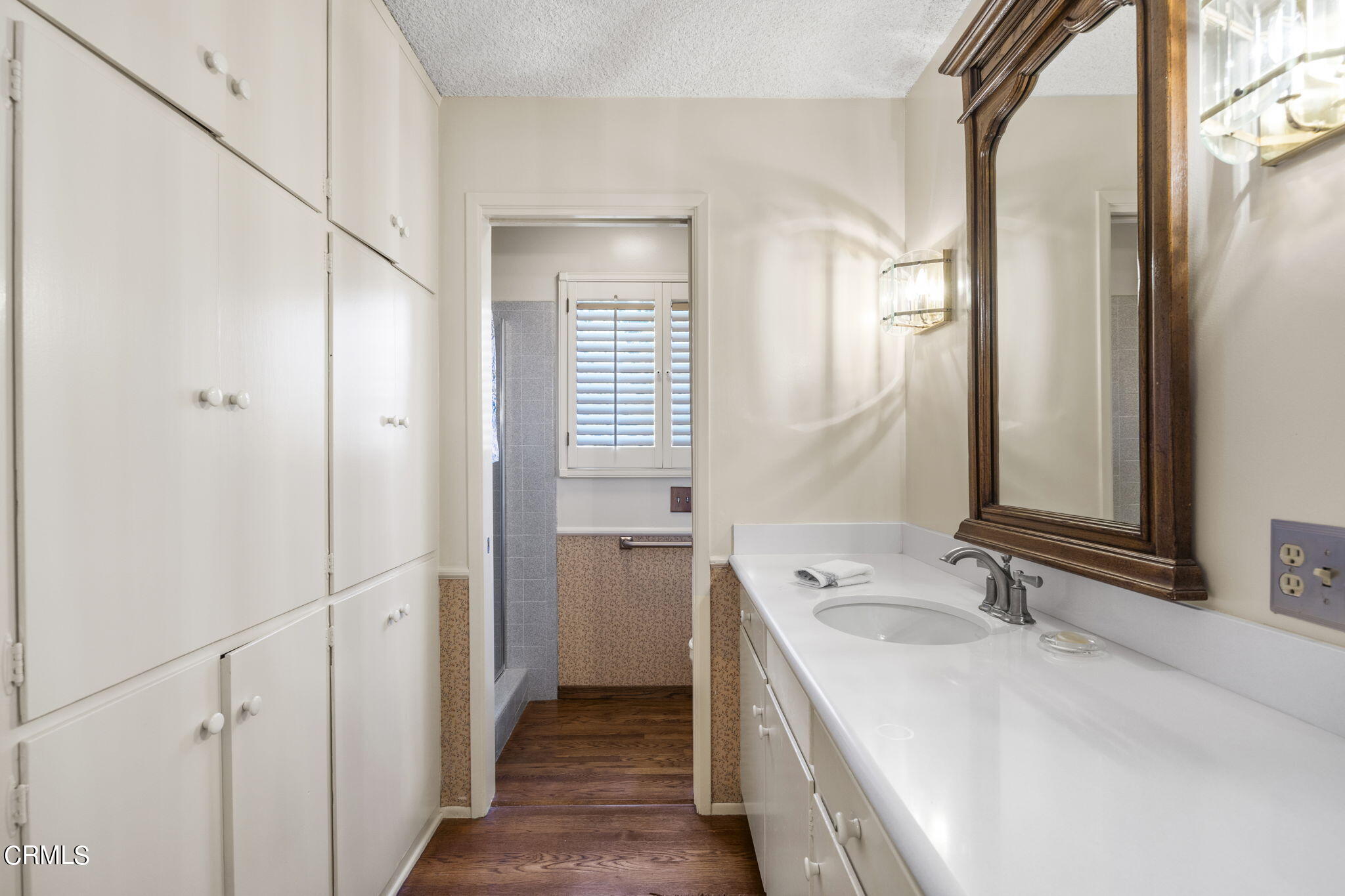 702 North Loop Drive Camarillo, CA 93010 - Photo 27 of 57 PrimaryBathroom