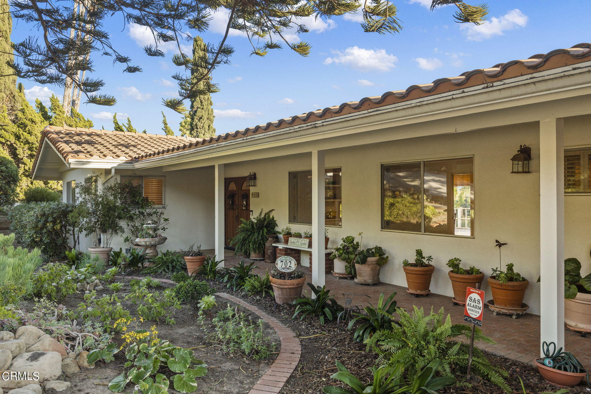 702 North Loop Drive Camarillo, CA 93010 - Photo 5 of 57 Front Porch
