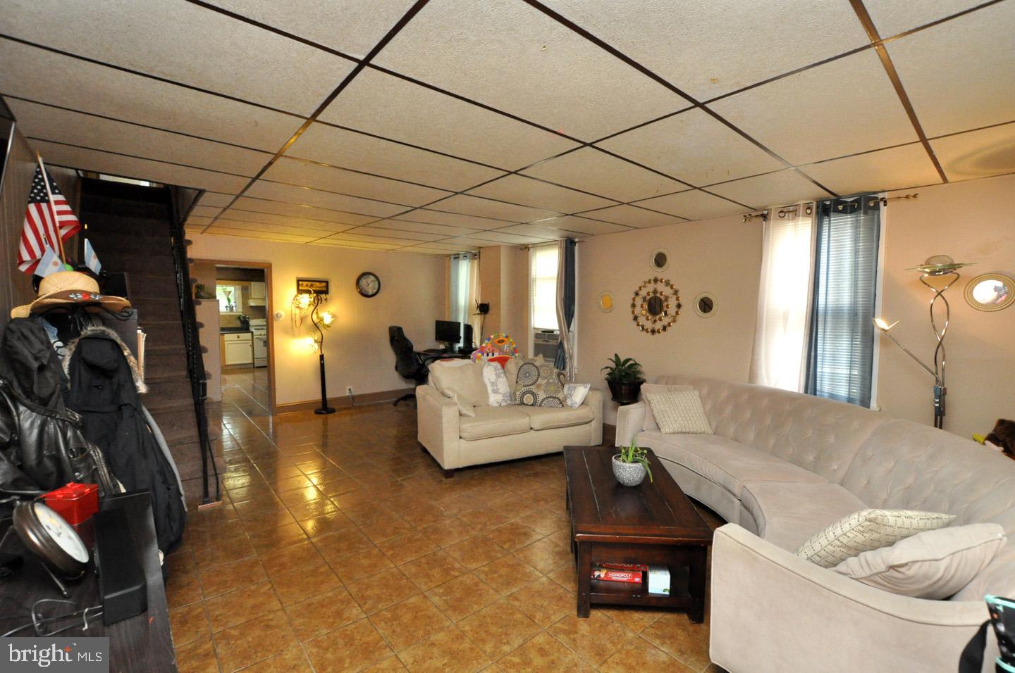 128 Spring Garden Street Riverside, NJ 08075 - Photo 5 of 24 Living Room