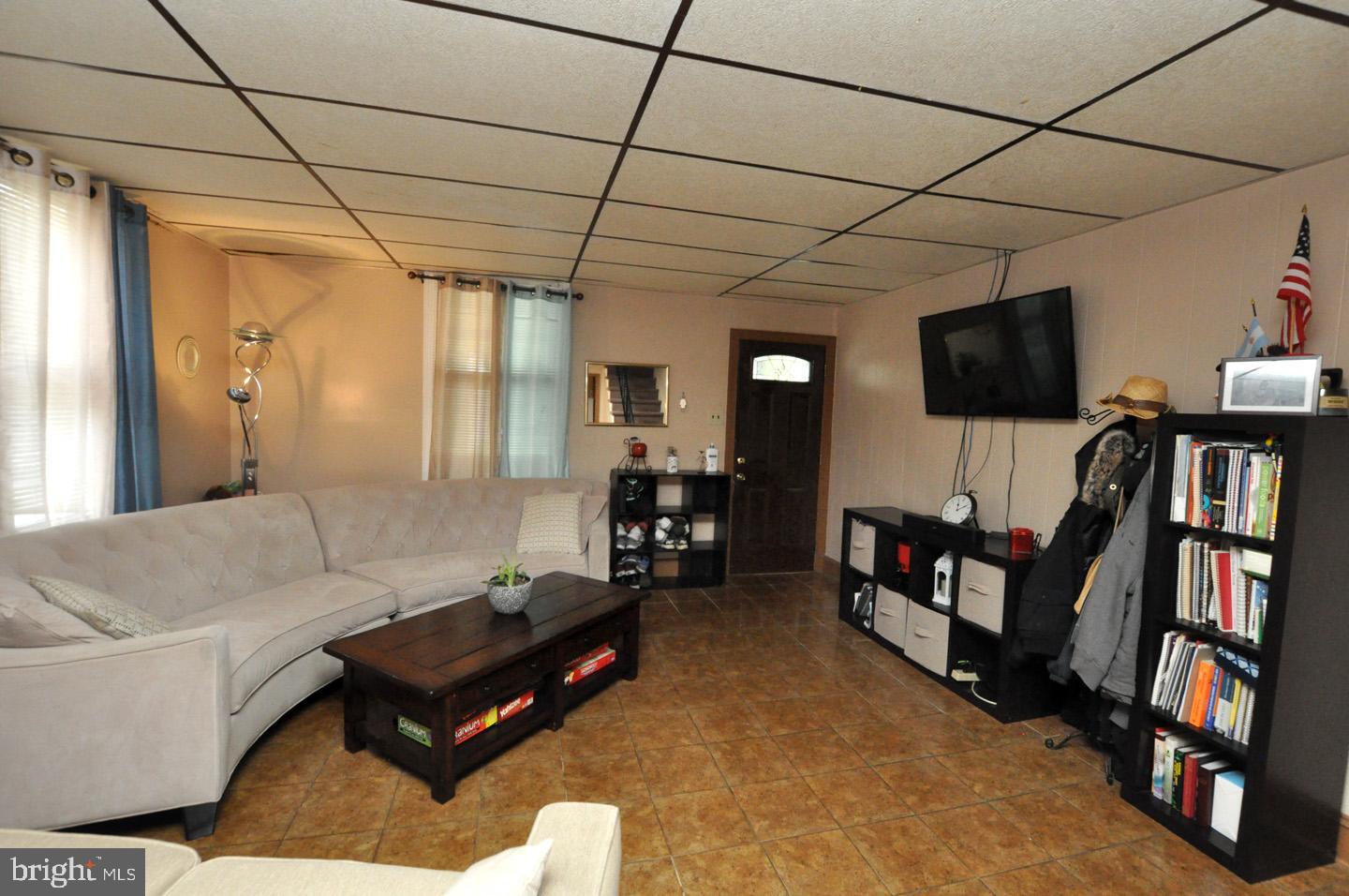 128 Spring Garden Street Riverside, NJ 08075 - Photo 7 of 24 Living Room