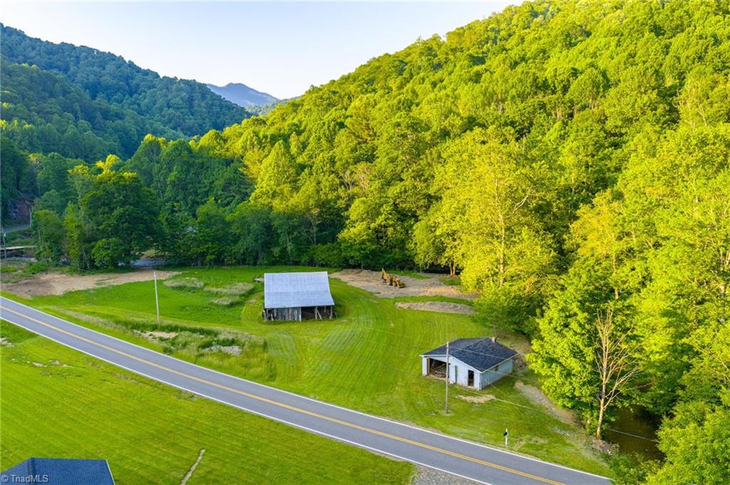 4690 3 Top Road Todd, NC 28684 - Photo 42 of 49 Gallery Image 42