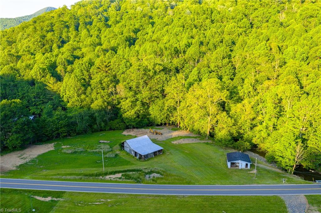 4690 3 Top Road Todd, NC 28684 - Photo 43 of 49 Gallery Image 43