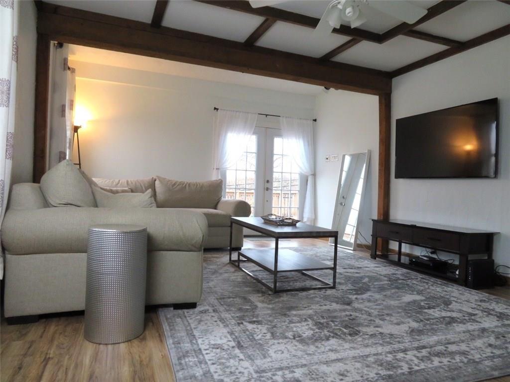 114 Lorish Road McKees Rocks, PA 15136 - Photo 14 of 23 Living room