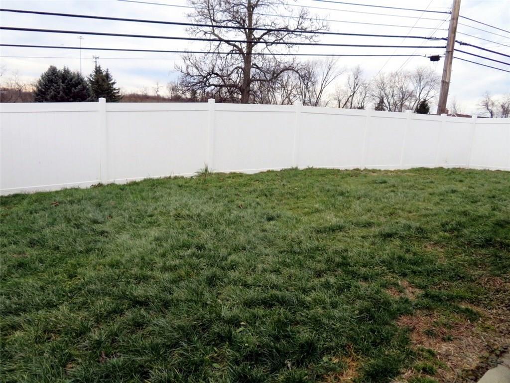 114 Lorish Road McKees Rocks, PA 15136 - Photo 6 of 23 Fenced in area