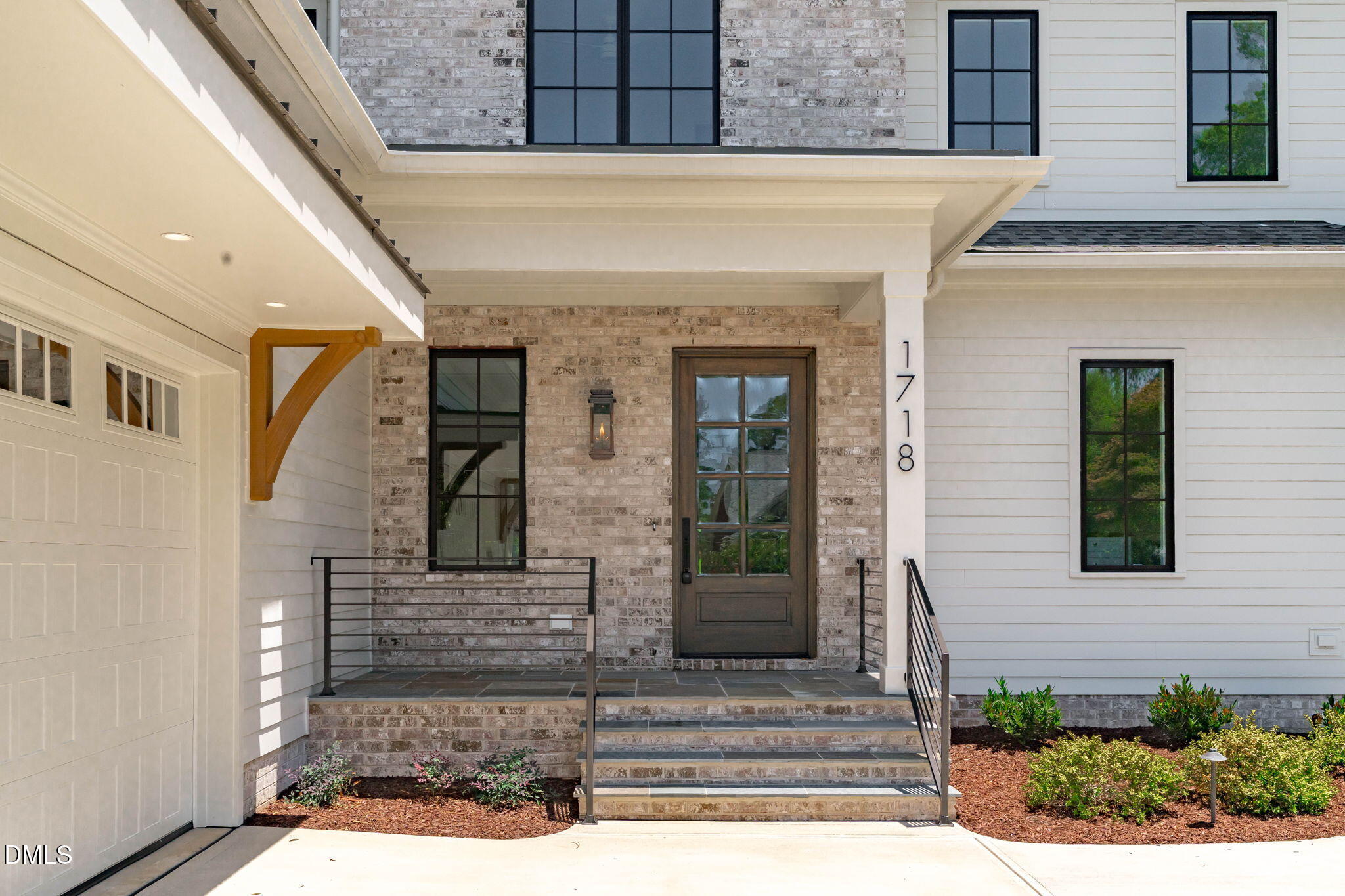 1718 Piccadilly Lane Raleigh, NC 27608 - Photo 3 of 60 B-8