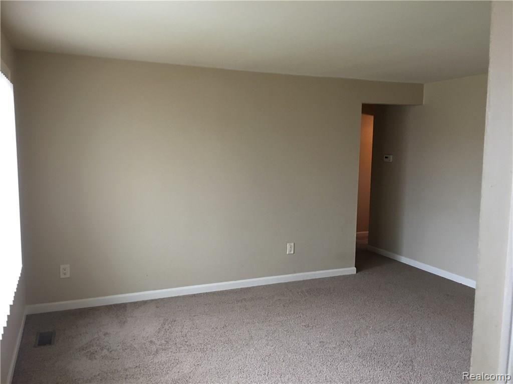 30953 Calahan Road Roseville, MI 48066 - Photo 5 of 14