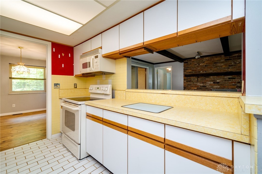 7800 Rain Tree Road Dayton, OH 45459 - Photo 12 of 52 Gallery Image 12