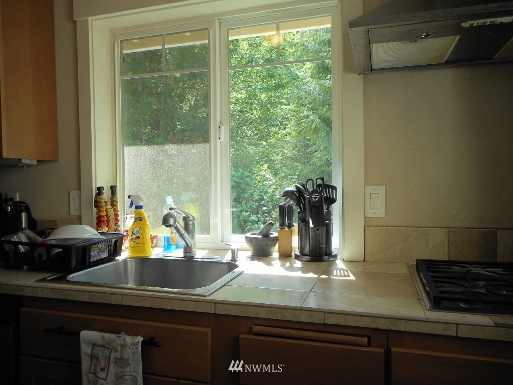 22002 Vine Road Brier, WA 98036 - Photo 12 of 20 Gallery Image 12