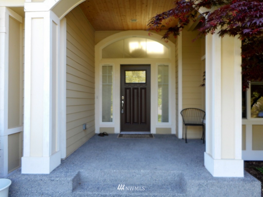 22002 Vine Road Brier, WA 98036 - Photo 4 of 20 Gallery Image 4