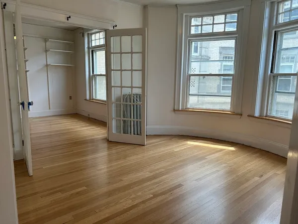 $3,000 | 1675 Beacon Street, Unit 2, Brookline, MA 02445