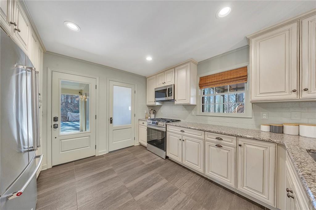 940 Oakdale Road Canton, GA 30114 - Photo 17 of 67