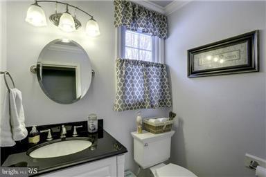 1804 Pelling Court Silver Spring, MD 20905 - Photo 15 of 27 Bath