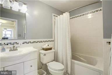 1804 Pelling Court Silver Spring, MD 20905 - Photo 21 of 27 Bath