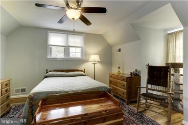 1804 Pelling Court Silver Spring, MD 20905 - Photo 22 of 27 Bedroom