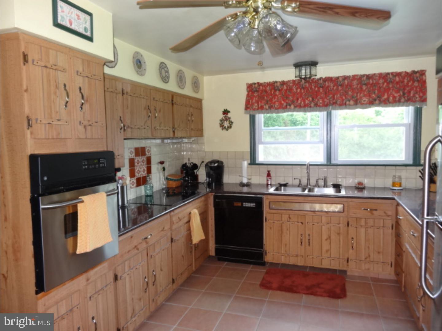1265 Dell Road Norristown, PA 19403 - Photo 7 of 23 Gallery Image 7