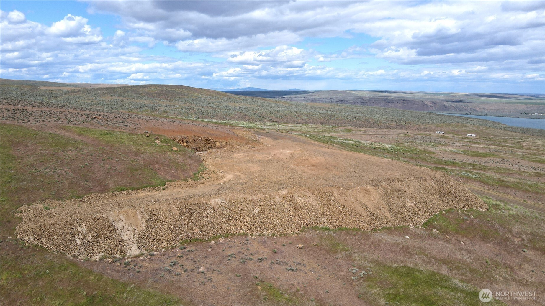 215 Banks Lk Vw Road, Unit 99115 Coulee City, WA 99115 - Photo 17 of 18 a view of beach and ocean