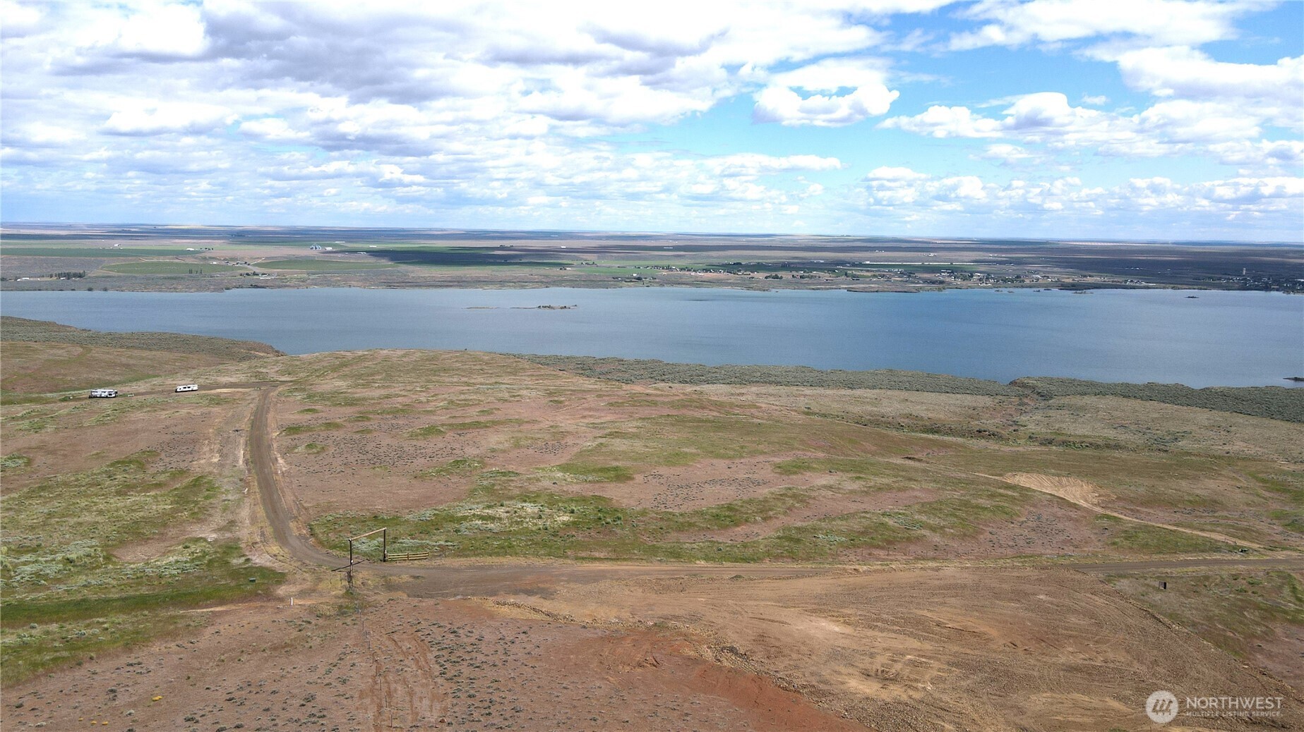 215 Banks Lk Vw Road, Unit 99115 Coulee City, WA 99115 - Photo 3 of 18 a view of an ocean beach