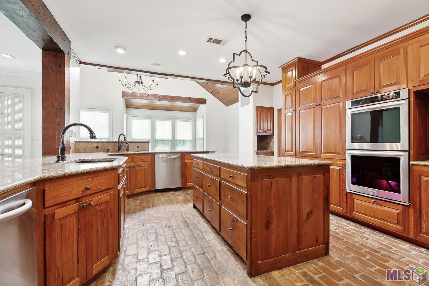 10152 South Vignes Road St. George, LA 70817 - Photo 5 of 28