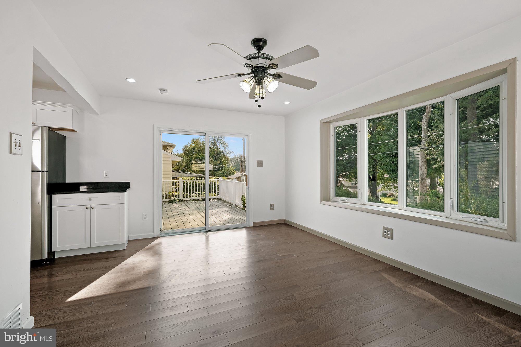 9722 Morefield Road Philadelphia, PA 19115 - Photo 11 of 36 Breakfast room features bow window