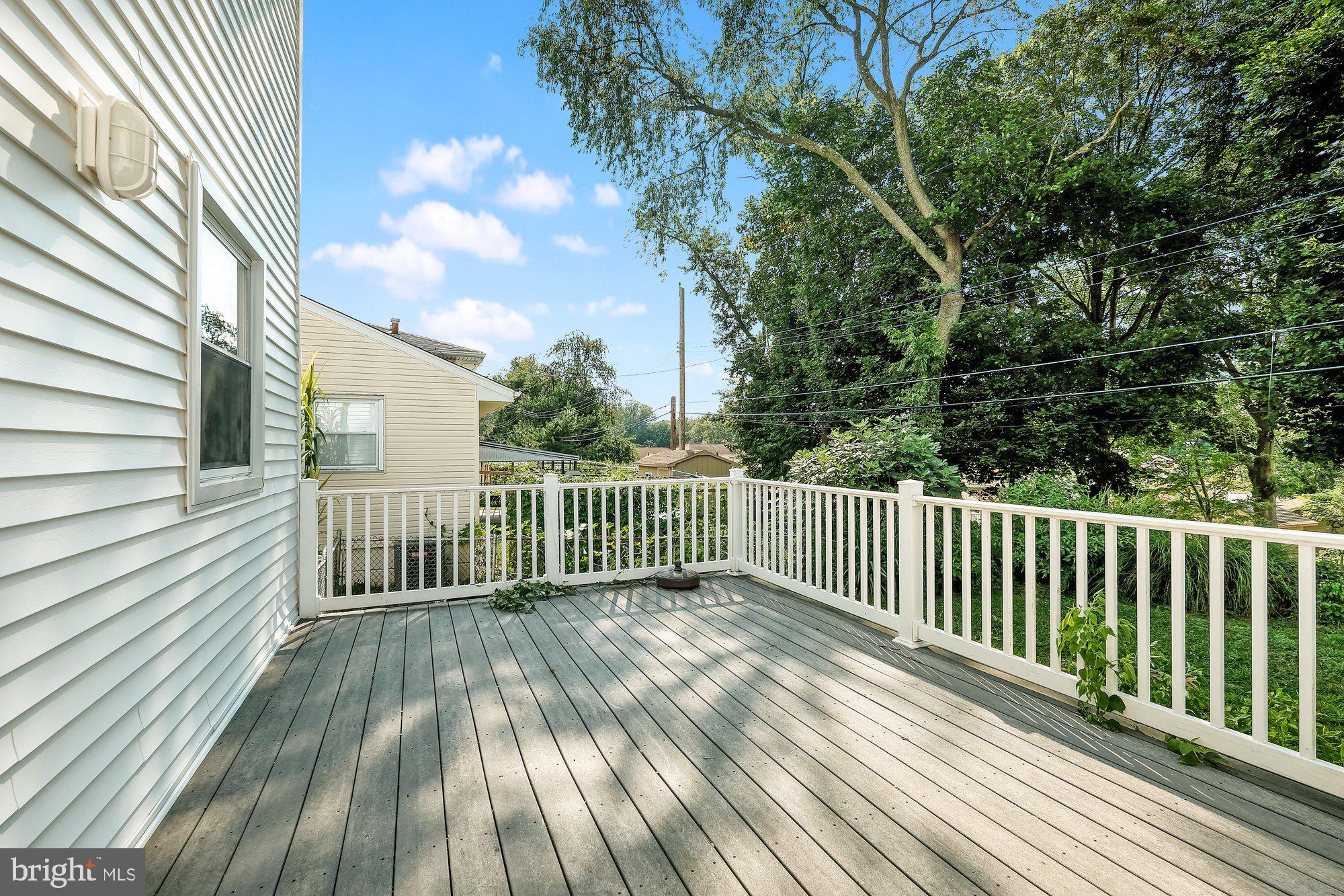 9722 Morefield Road Philadelphia, PA 19115 - Photo 34 of 36 With vinyl railing