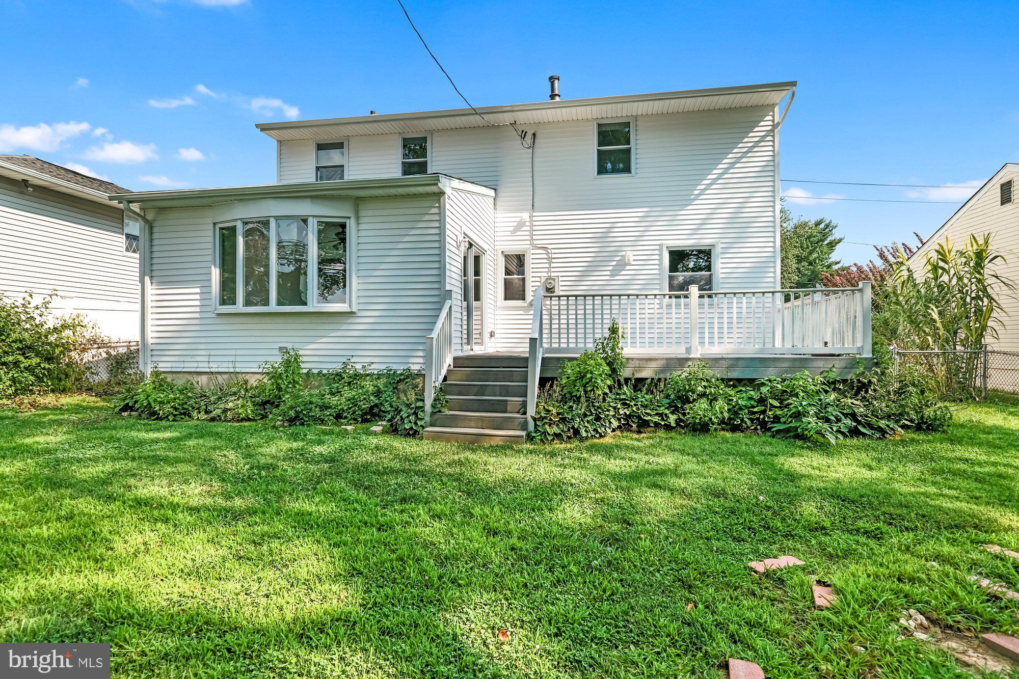9722 Morefield Road Philadelphia, PA 19115 - Photo 36 of 36 Exterior rear