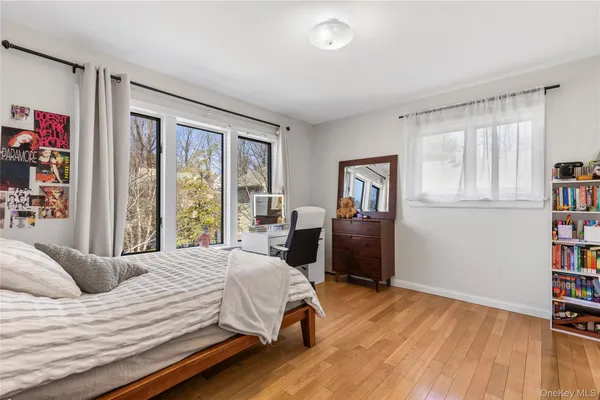 $915,000 | 21 Tulip Tree Lane, Mamaroneck, NY 10543