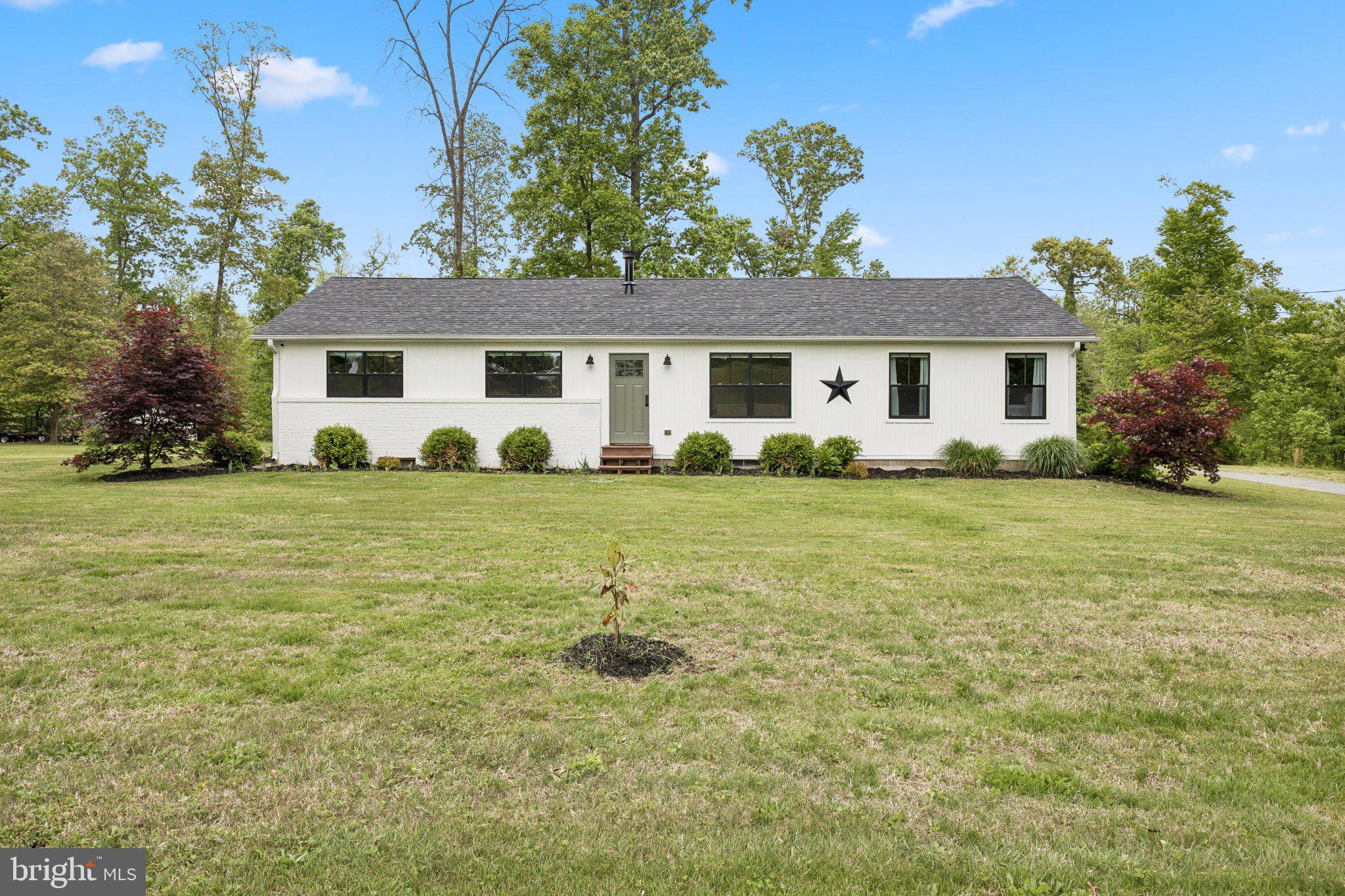 Welcome to 9816 Fairlee Road
