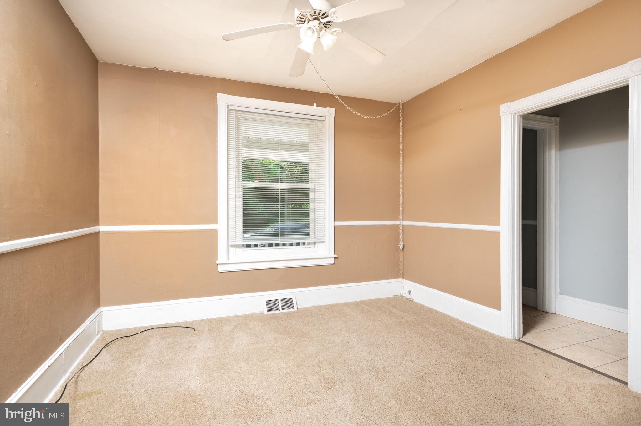 231 South Main Street Spring City, PA 19475 - Photo 14 of 29 Front Office or Play Room