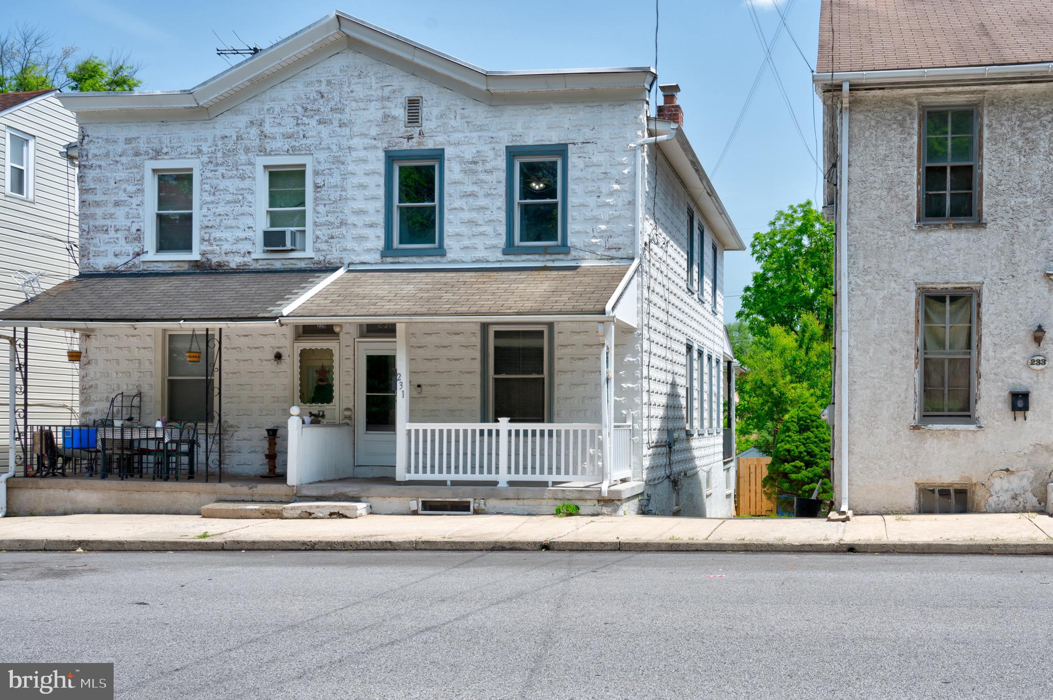 231 South Main Street Spring City, PA 19475 - Photo 2 of 29 Welcome Home